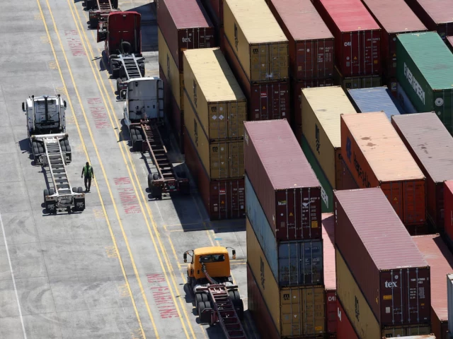 china-trade1790586925-0-640×480.webp.webp